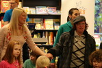 gal/2010/2010 Saitentwist Mayersche 13.11. Tierisches/_thb_2010 Saitentwist Mayersche 13.11. 136.jpg
